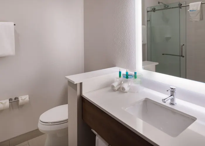 Express Worth West By Ihg 3*