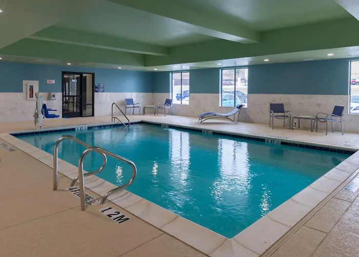 Express Worth West By Ihg Hotel 3*