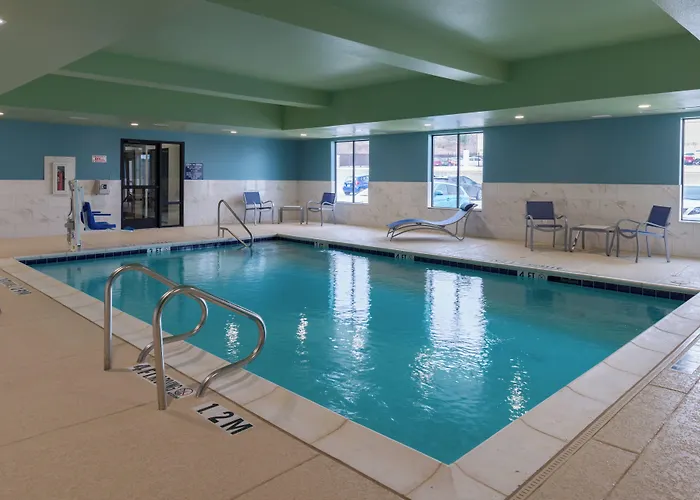 Express Worth West By Ihg Hotel